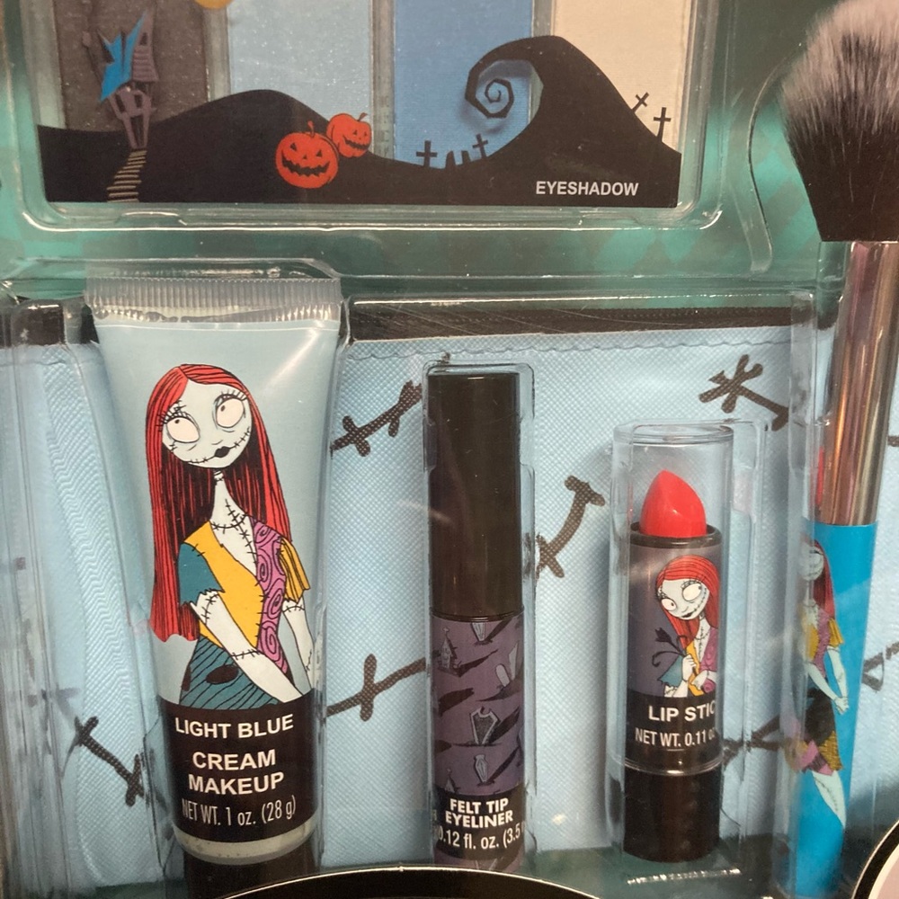 New Nightmare before Christmas Makeup Set.  Sold - Picture 10 of 13
